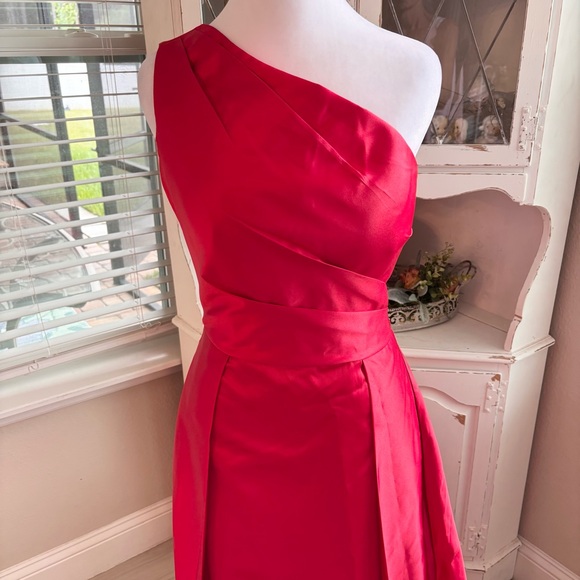 NEW Red Dress Satin Dress One Shoulder Dress NWT Size S/6 - Picture 3 of 10
